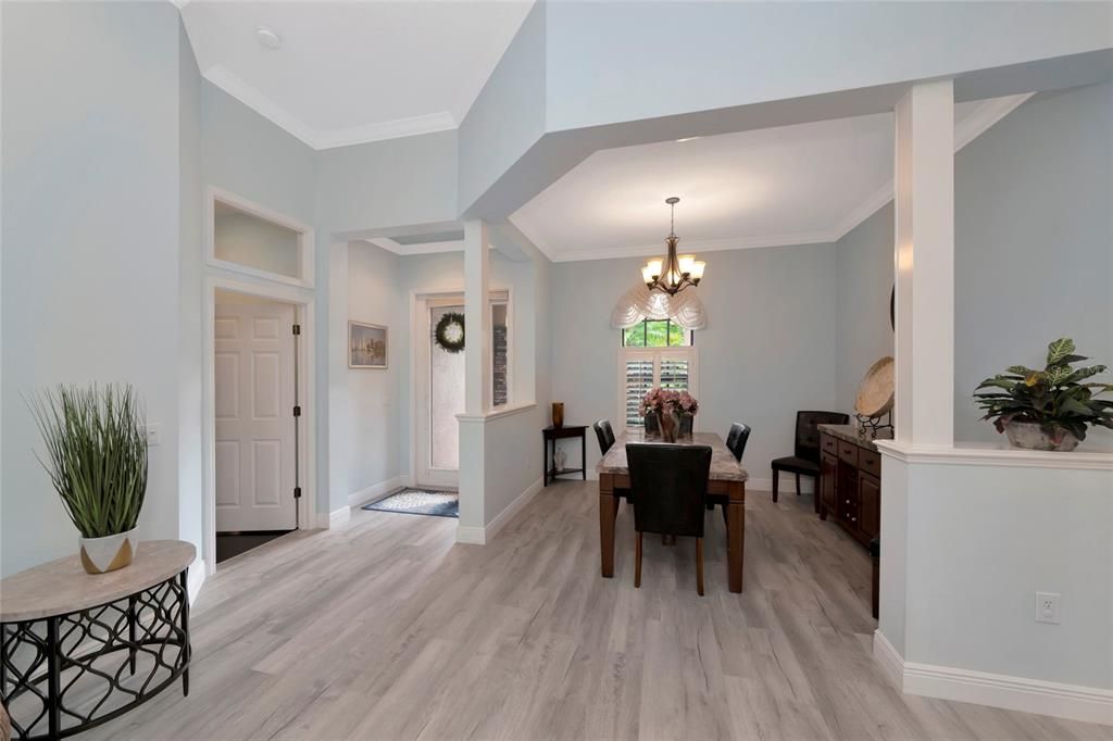 En Venta: $639,900 (4 camas, 3 baños, 2229 Pies cuadrados)