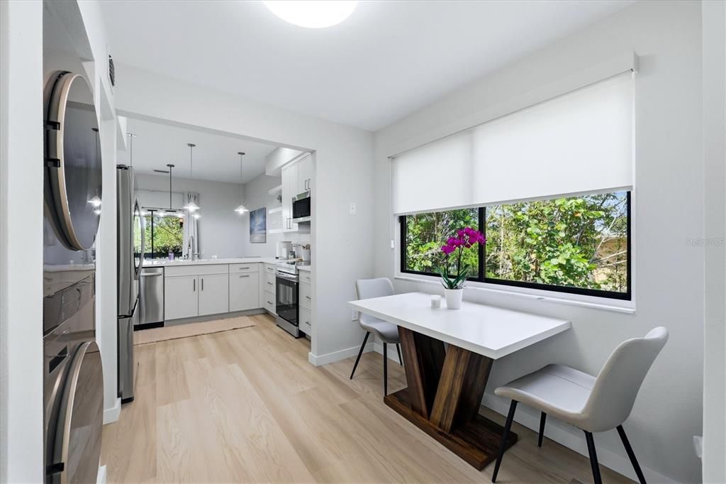 For Sale: $299,000 (2 beds, 2 baths, 1325 Square Feet)