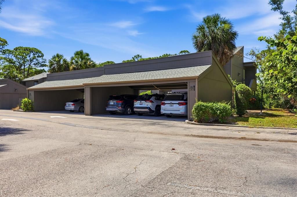 For Sale: $299,000 (2 beds, 2 baths, 1325 Square Feet)