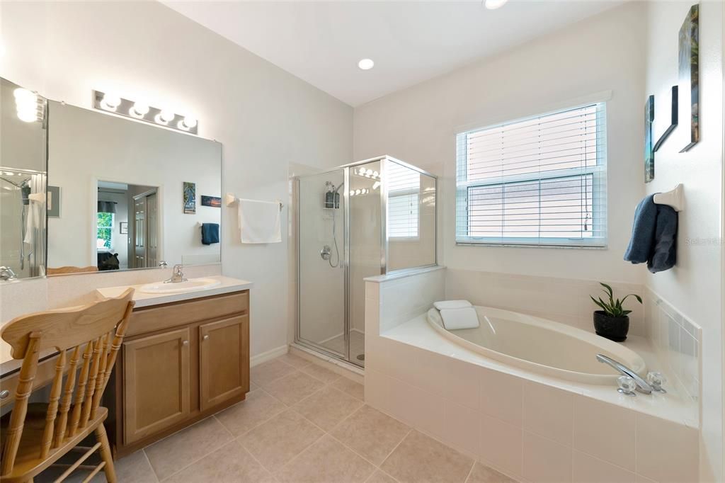 For Sale: $515,000 (3 beds, 2 baths, 2002 Square Feet)