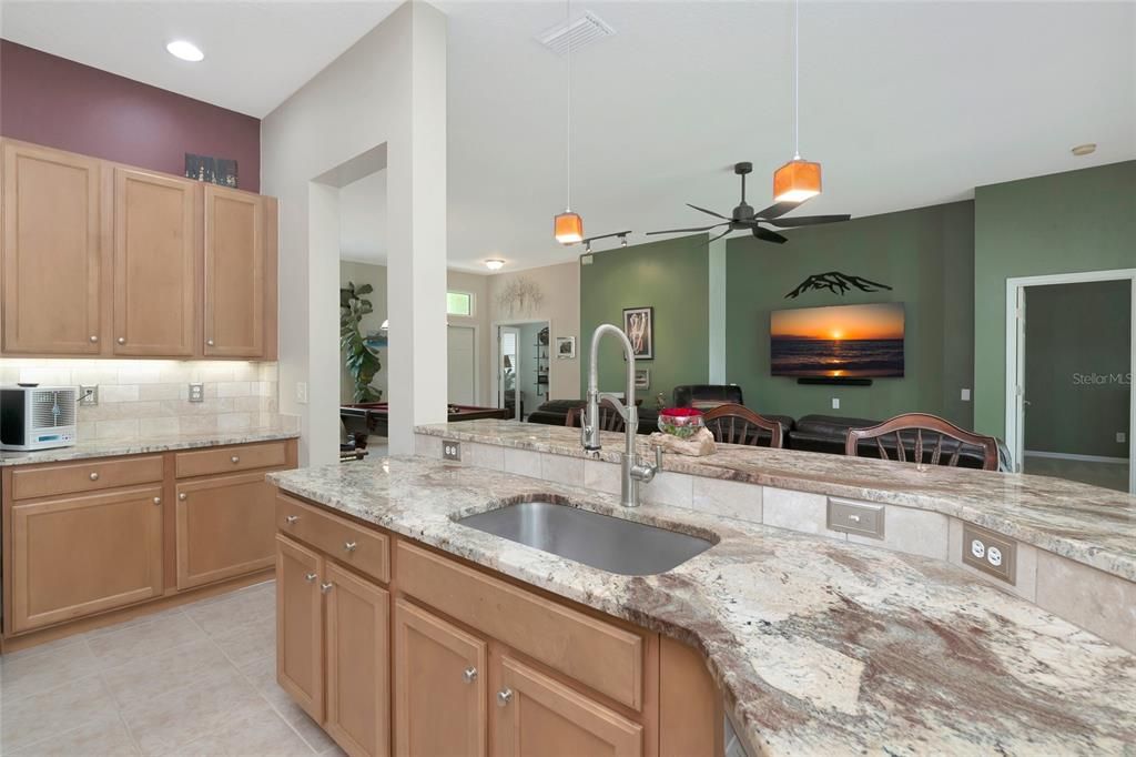 For Sale: $515,000 (3 beds, 2 baths, 2002 Square Feet)