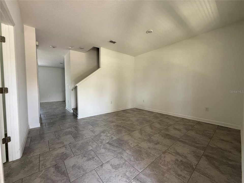 В аренду: $2,400 (3 спален, 2 ванн, 1755 Квадратных фут)