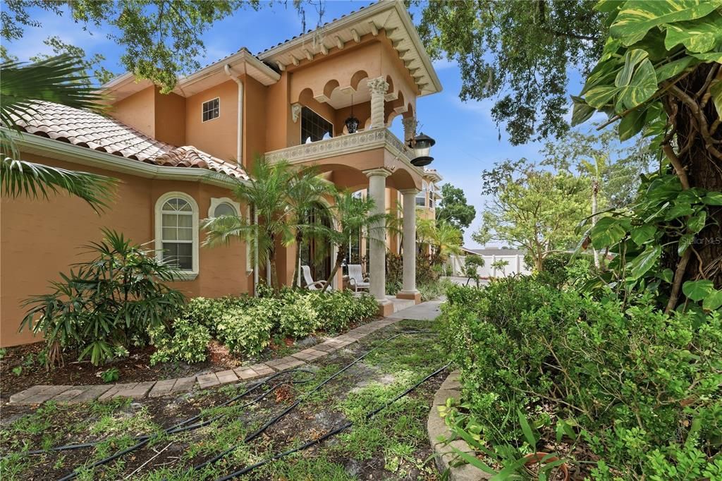 For Sale: $1,354,999 (5 beds, 4 baths, 4163 Square Feet)
