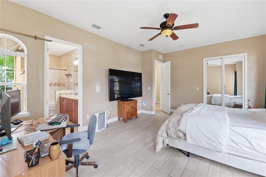 For Sale: $1,354,999 (5 beds, 4 baths, 4163 Square Feet)