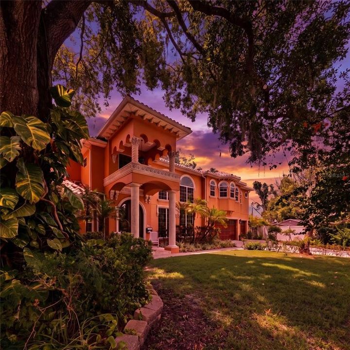 For Sale: $1,354,999 (5 beds, 4 baths, 4163 Square Feet)