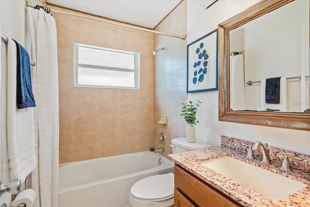 En Venta: $439,000 (4 camas, 0 baños, 1680 Pies cuadrados)