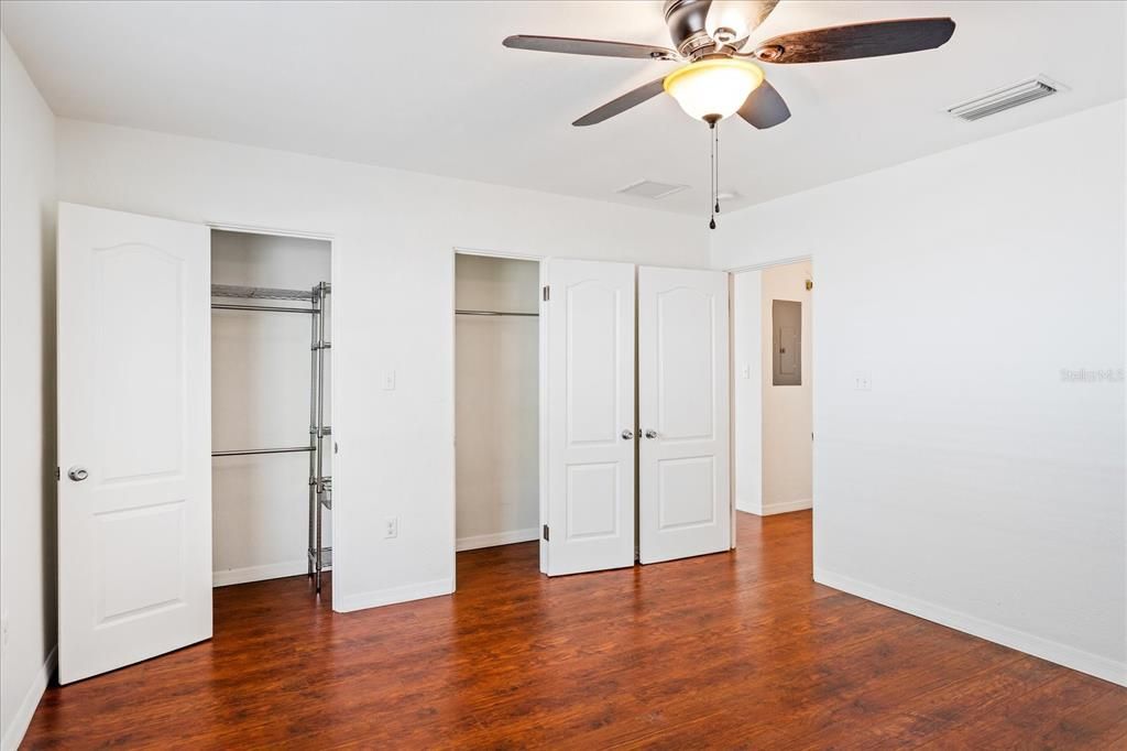 En Venta: $439,000 (4 camas, 0 baños, 1680 Pies cuadrados)