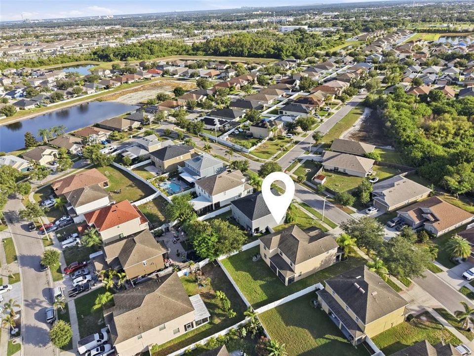 En Venta: $399,900 (4 camas, 3 baños, 2628 Pies cuadrados)