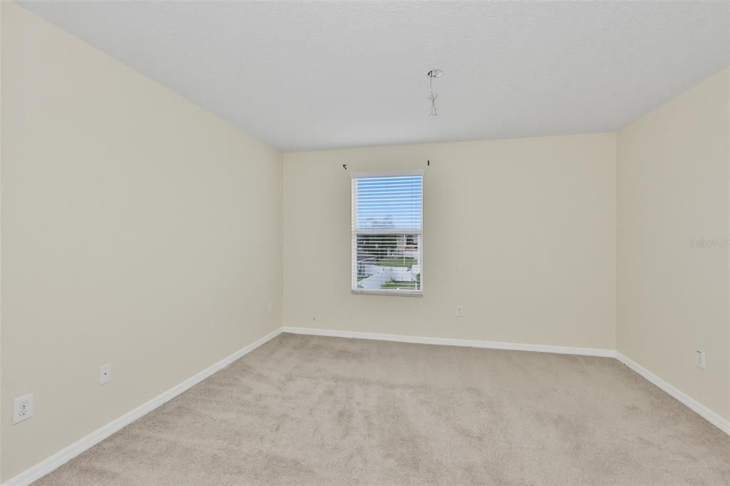 En Venta: $399,900 (4 camas, 3 baños, 2628 Pies cuadrados)