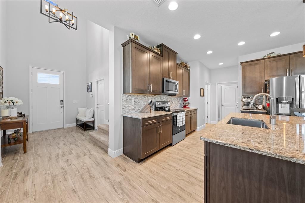 For Sale: $519,900 (4 beds, 3 baths, 2732 Square Feet)