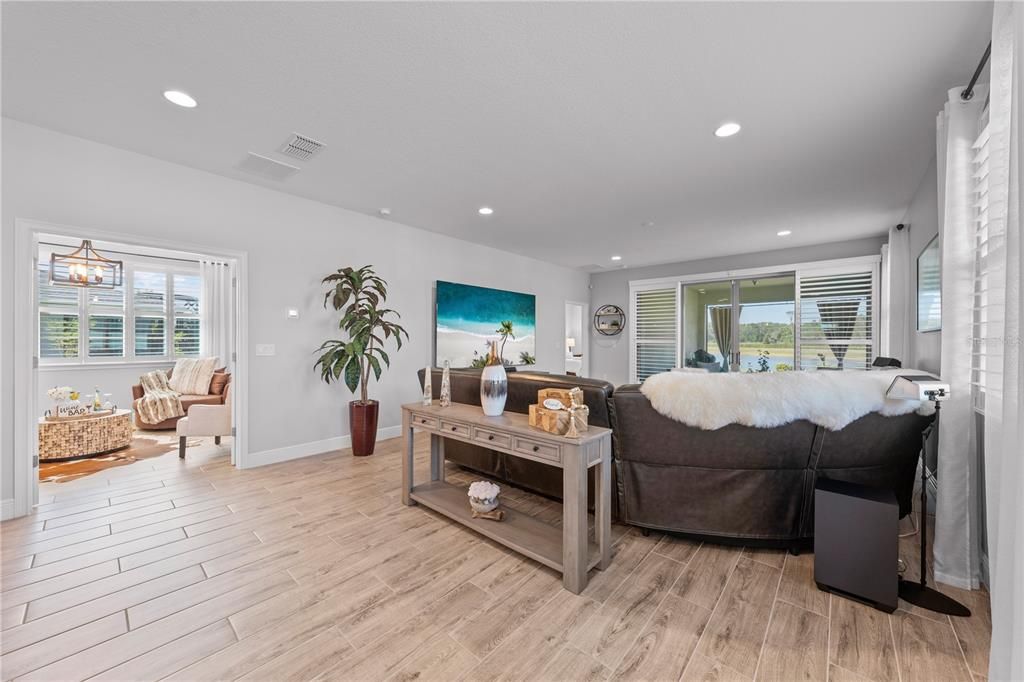 For Sale: $519,900 (4 beds, 3 baths, 2732 Square Feet)