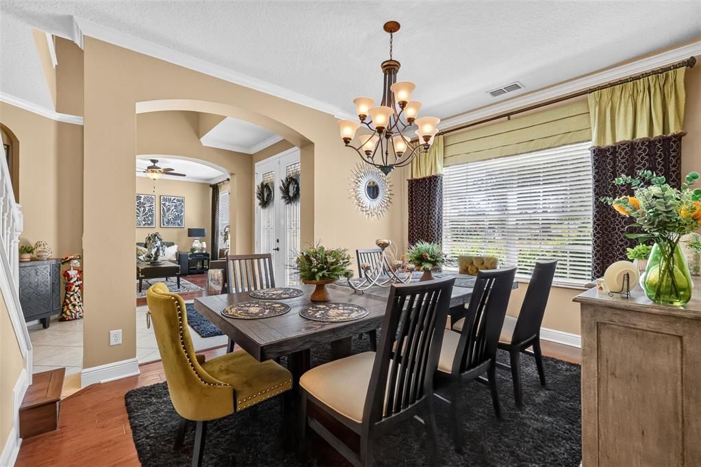 En Venta: $1,175,000 (5 camas, 4 baños, 4425 Pies cuadrados)