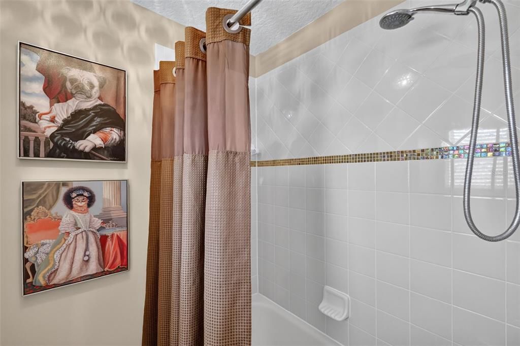 En Venta: $1,175,000 (5 camas, 4 baños, 4425 Pies cuadrados)