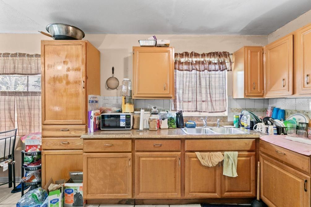 For Sale: $273,000 (4 beds, 2 baths, 1482 Square Feet)