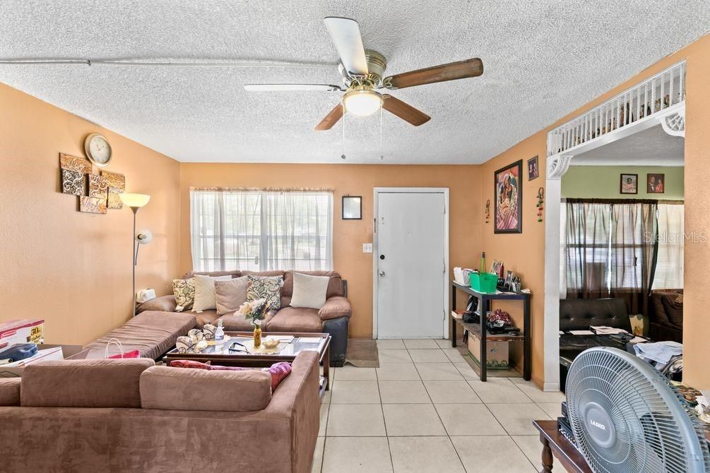 For Sale: $273,000 (4 beds, 2 baths, 1482 Square Feet)