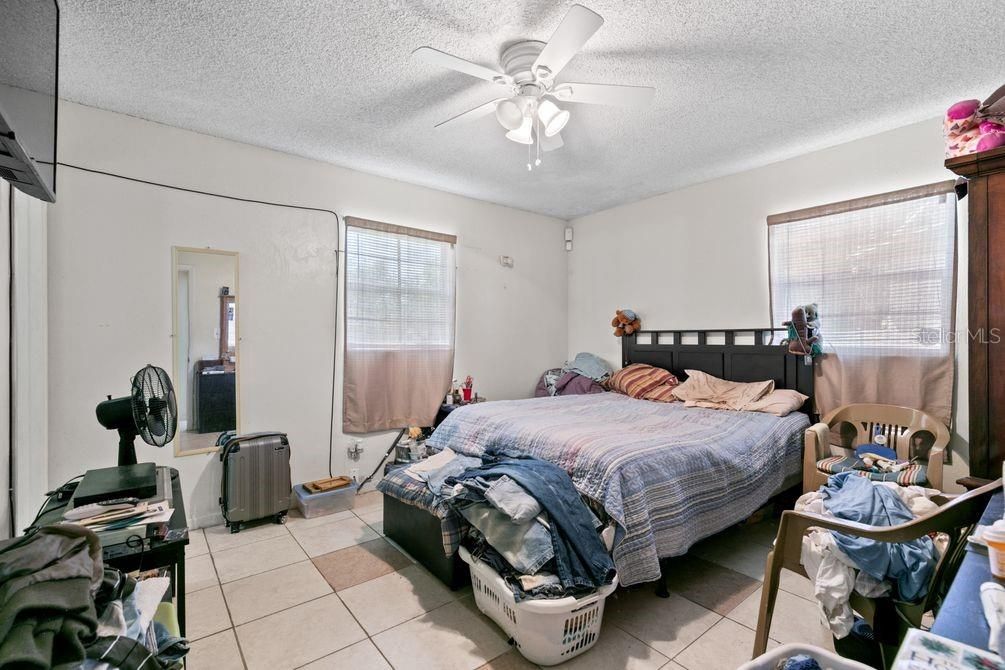 For Sale: $273,000 (4 beds, 2 baths, 1482 Square Feet)