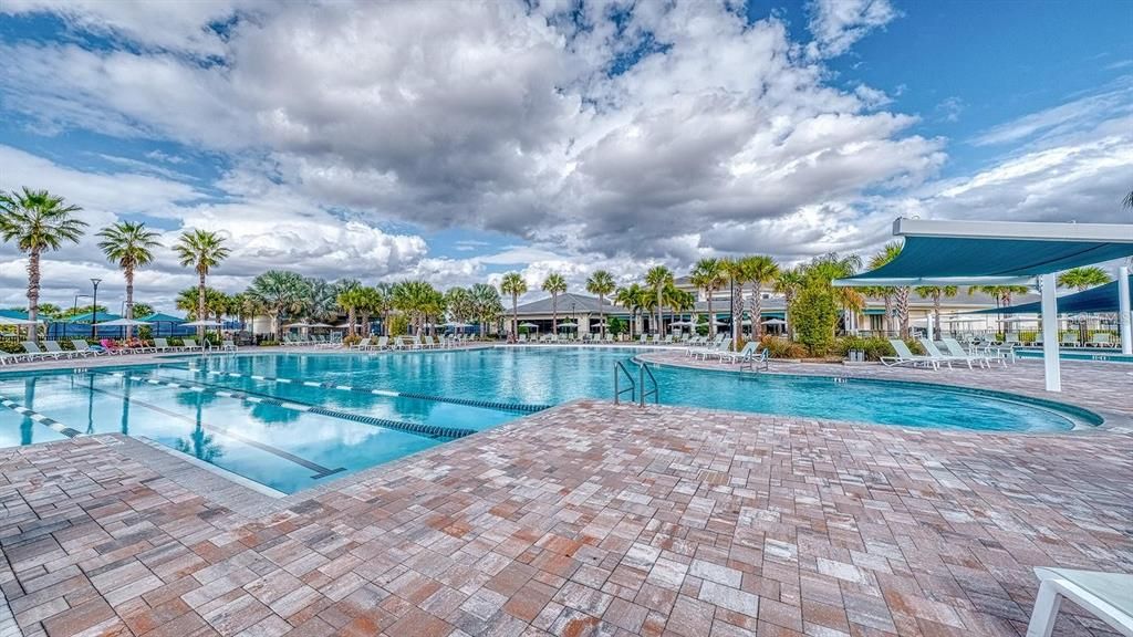 En Venta: $399,900 (2 camas, 2 baños, 1401 Pies cuadrados)