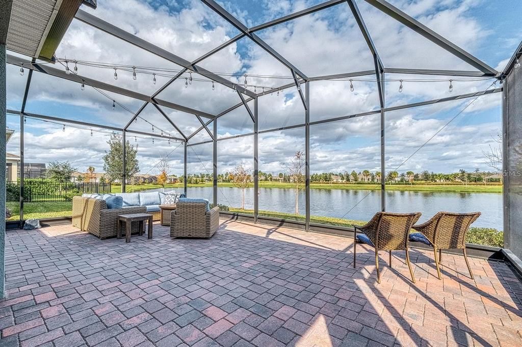 En Venta: $399,900 (2 camas, 2 baños, 1401 Pies cuadrados)