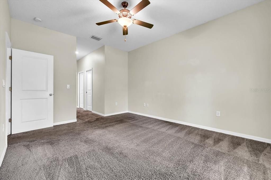 Active With Contract: $270,000 (3 beds, 2 baths, 1601 Square Feet)