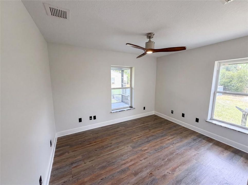 For Sale: $510,000 (3 beds, 2 baths, 1622 Square Feet)