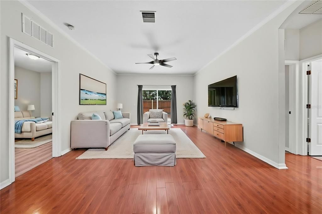 В аренду: $1,950 (3 спален, 2 ванн, 1626 Квадратных фут)