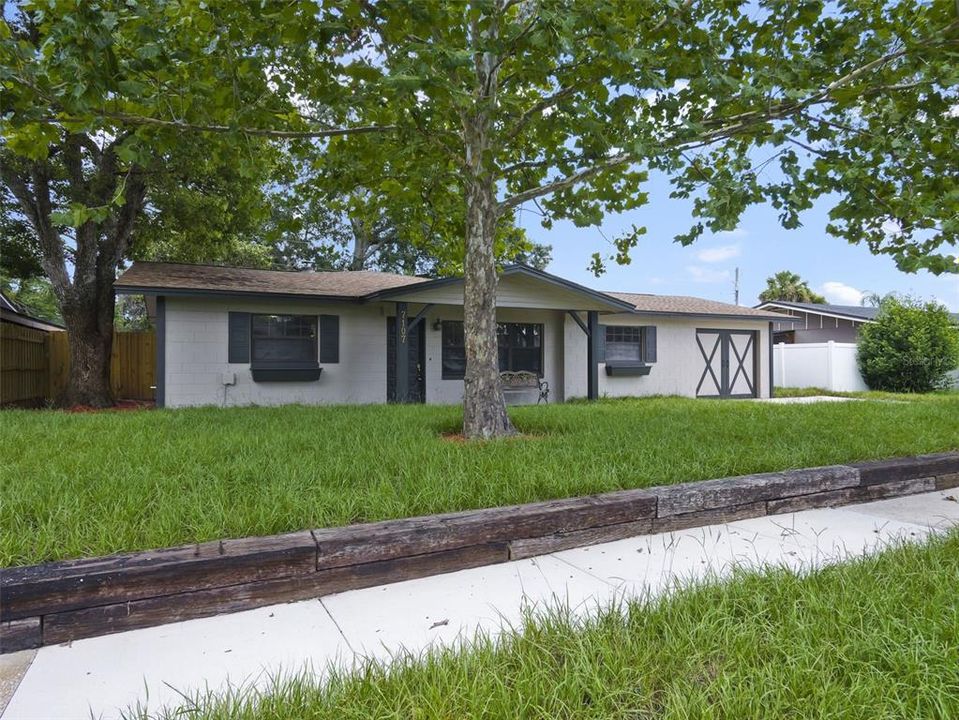 For Sale: $390,000 (4 beds, 2 baths, 1959 Square Feet)