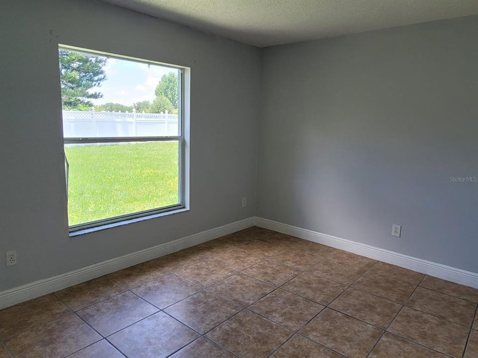 For Rent: $2,400 (4 beds, 3 baths, 1854 Square Feet)