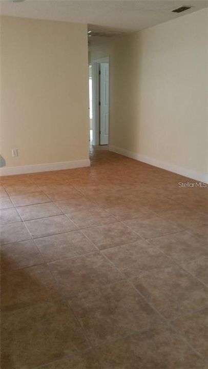 For Rent: $2,400 (4 beds, 3 baths, 1854 Square Feet)