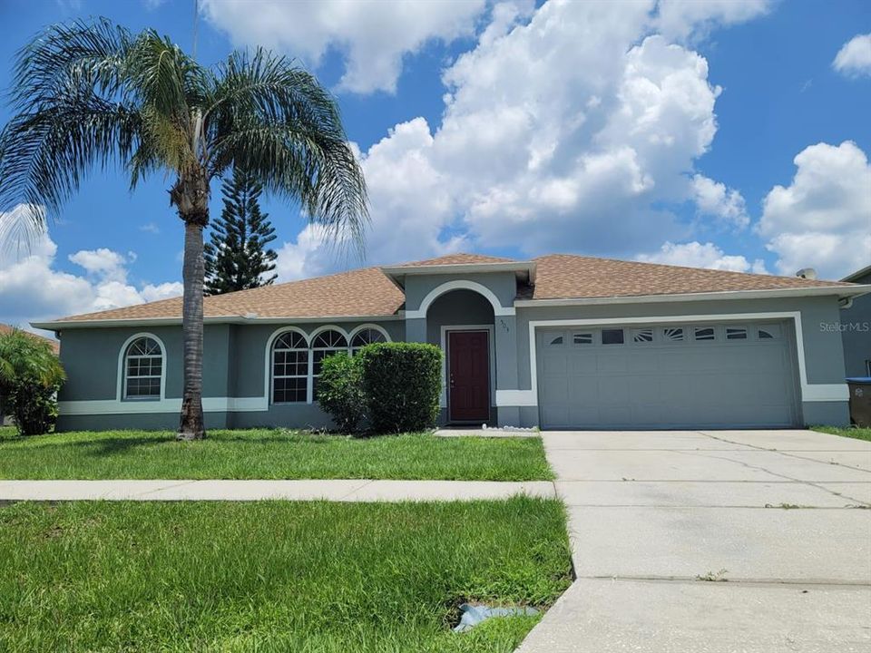 For Rent: $2,400 (4 beds, 3 baths, 1854 Square Feet)