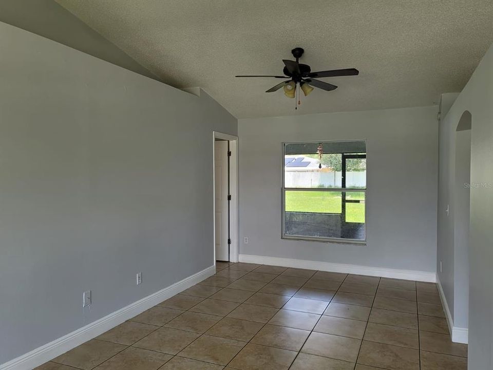 For Rent: $2,400 (4 beds, 3 baths, 1854 Square Feet)