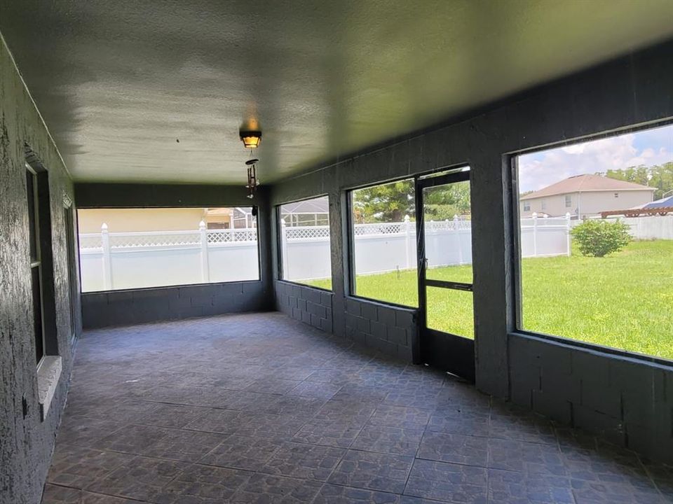 For Rent: $2,400 (4 beds, 3 baths, 1854 Square Feet)