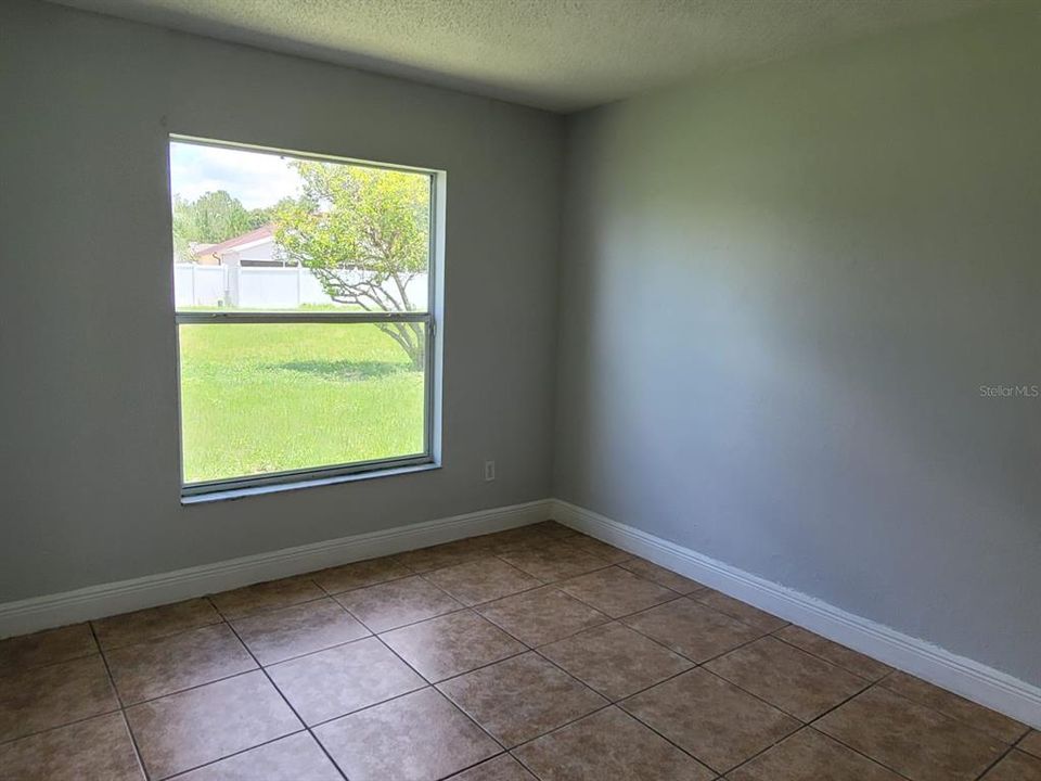 For Rent: $2,400 (4 beds, 3 baths, 1854 Square Feet)