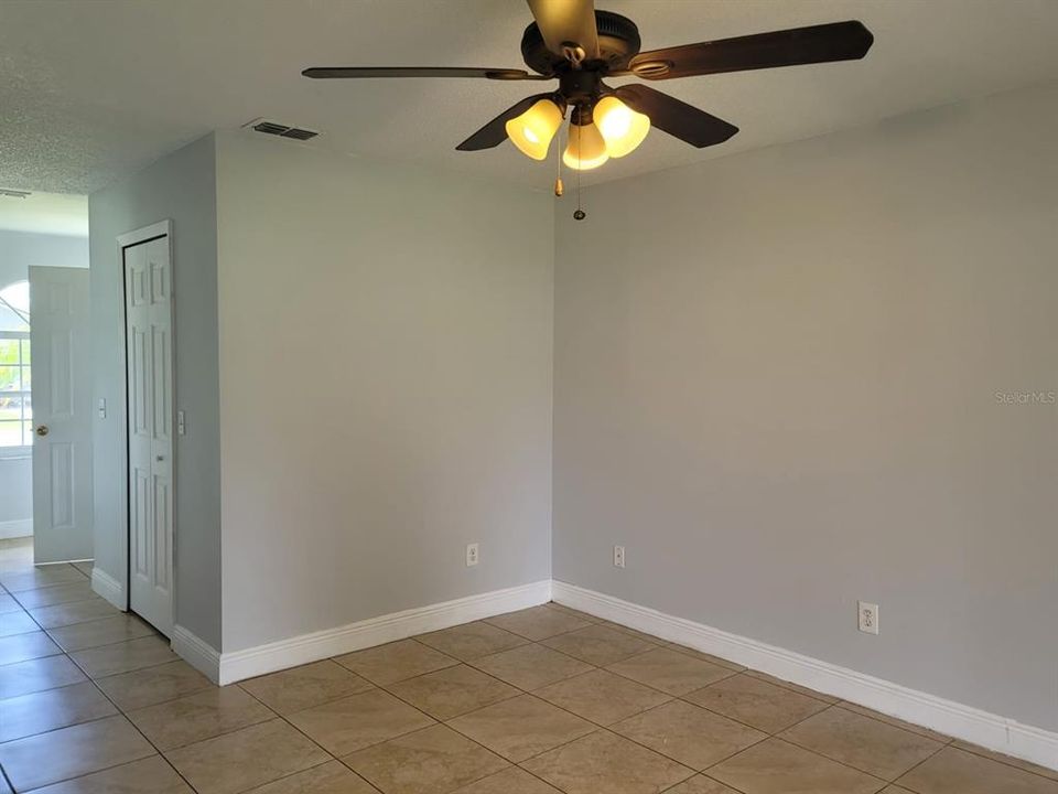For Rent: $2,400 (4 beds, 3 baths, 1854 Square Feet)
