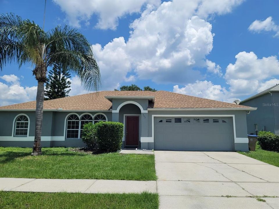 For Rent: $2,400 (4 beds, 3 baths, 1854 Square Feet)