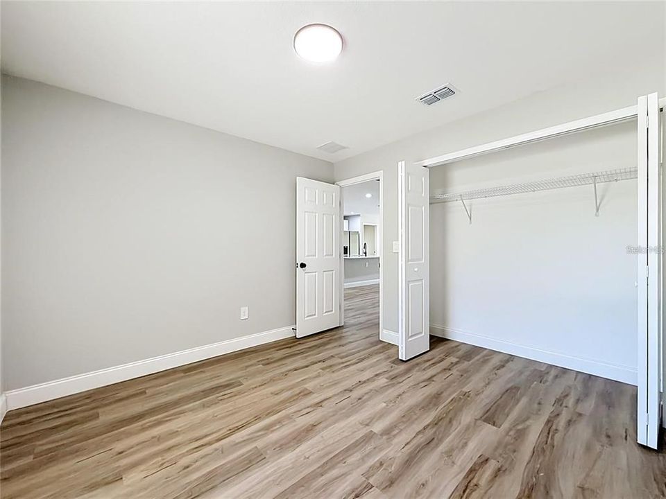 В аренду: $1,950 (3 спален, 2 ванн, 1270 Квадратных фут)
