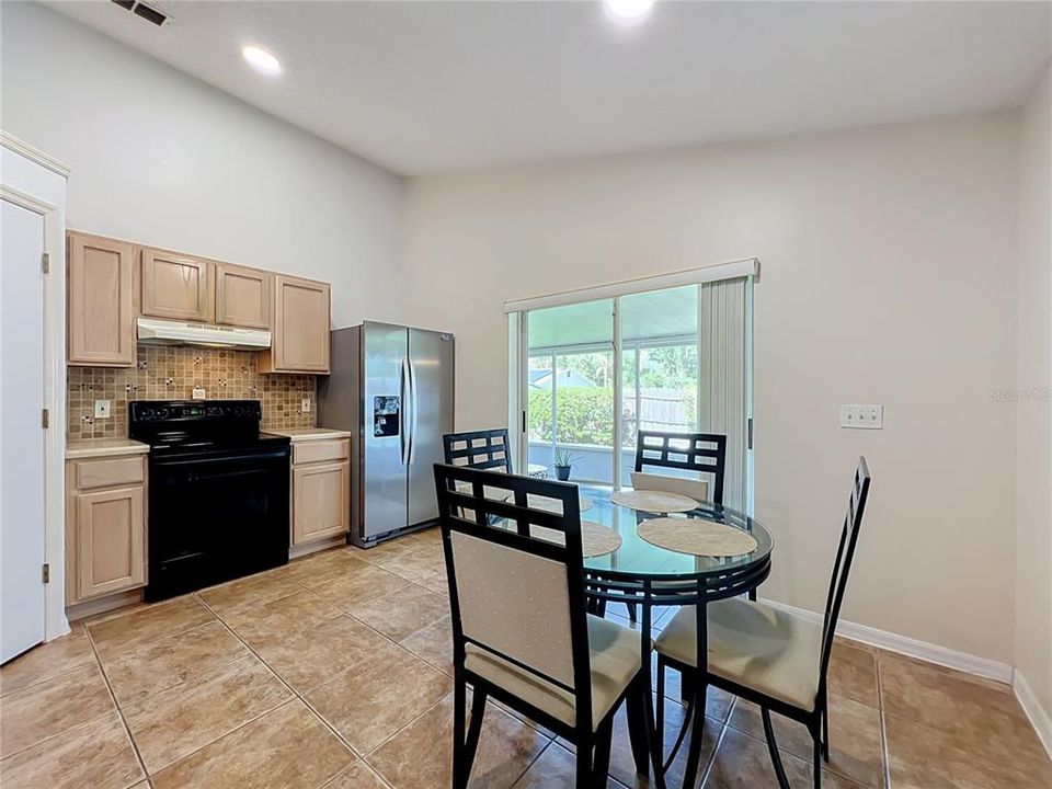 For Sale: $329,000 (3 beds, 2 baths, 1296 Square Feet)