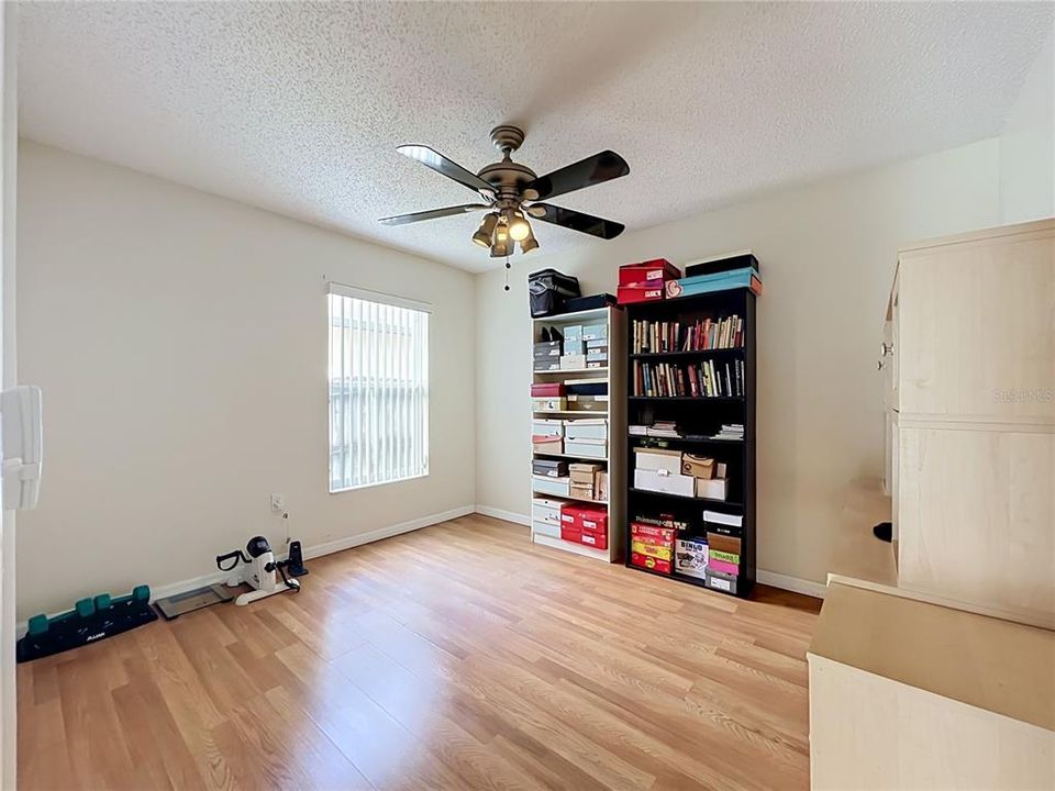 For Sale: $329,000 (3 beds, 2 baths, 1296 Square Feet)