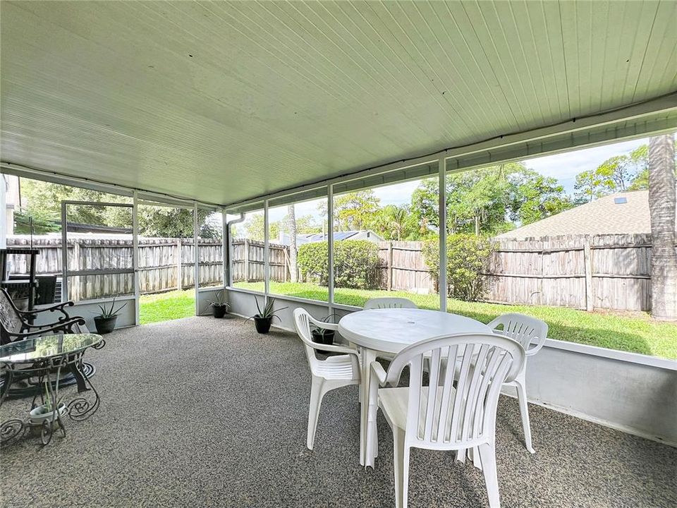 For Sale: $329,000 (3 beds, 2 baths, 1296 Square Feet)