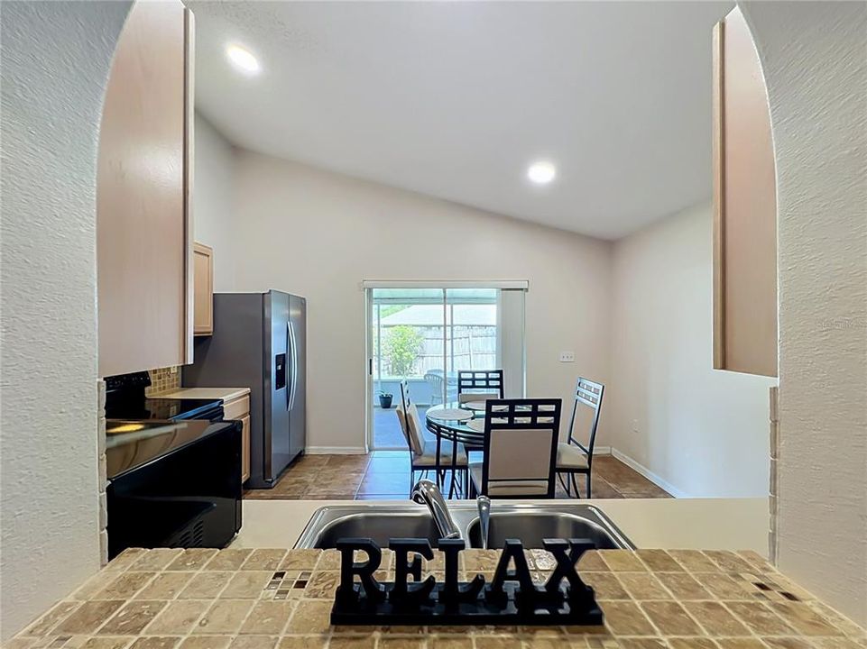 For Sale: $329,000 (3 beds, 2 baths, 1296 Square Feet)