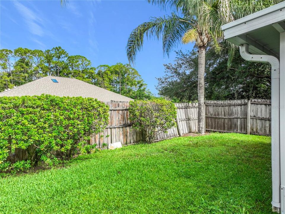 For Sale: $329,000 (3 beds, 2 baths, 1296 Square Feet)