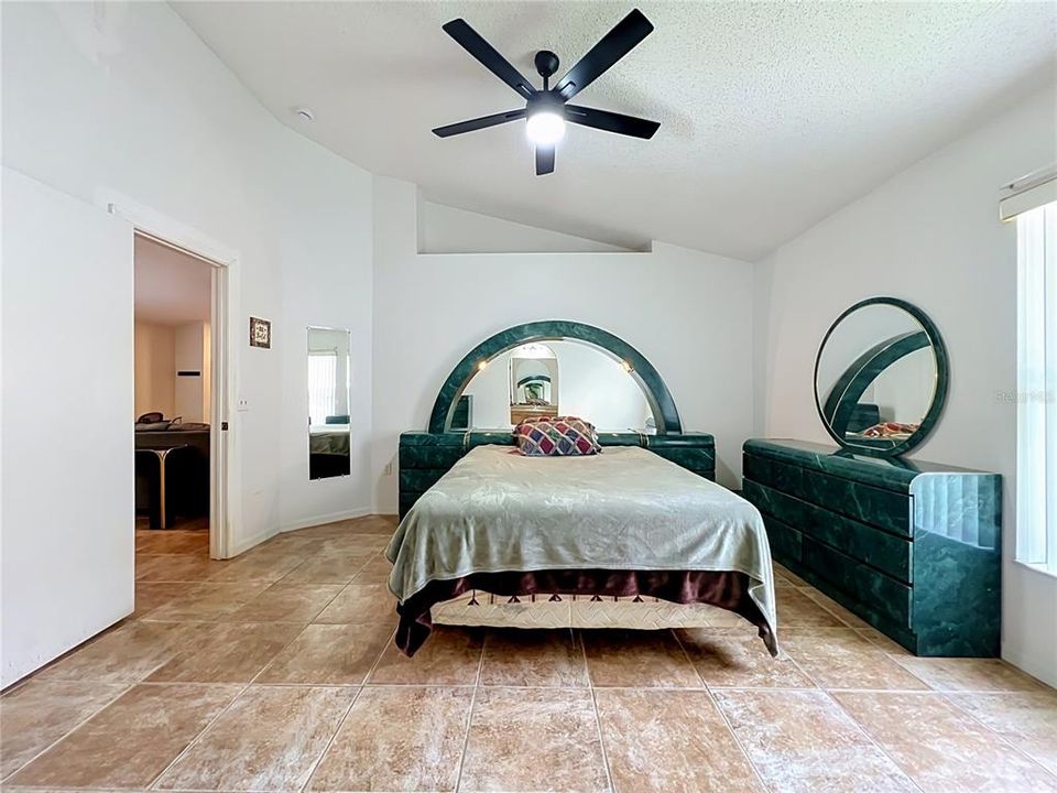 For Sale: $329,000 (3 beds, 2 baths, 1296 Square Feet)
