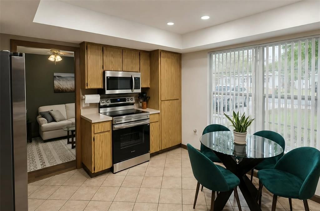 На продажу: $365,000 (3 спален, 1 ванн, 1341 Квадратных фут)