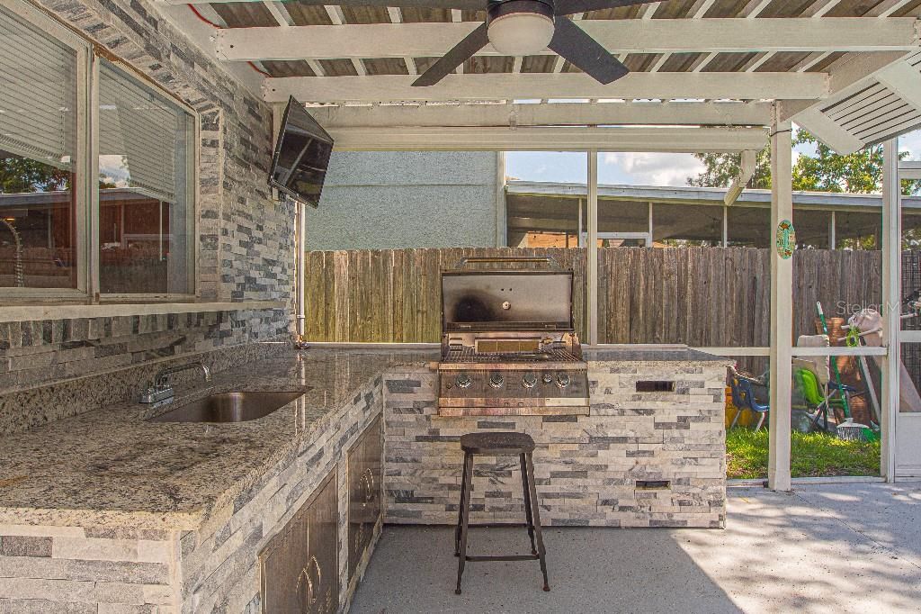 For Sale: $629,000 (4 beds, 2 baths, 2324 Square Feet)