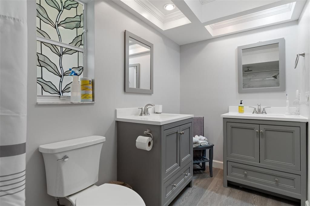For Sale: $319,900 (2 beds, 2 baths, 1516 Square Feet)