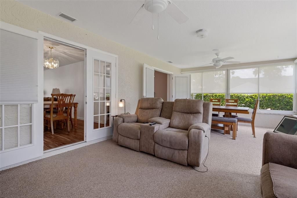 For Sale: $319,900 (2 beds, 2 baths, 1516 Square Feet)