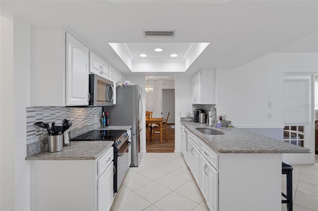 For Sale: $319,900 (2 beds, 2 baths, 1516 Square Feet)