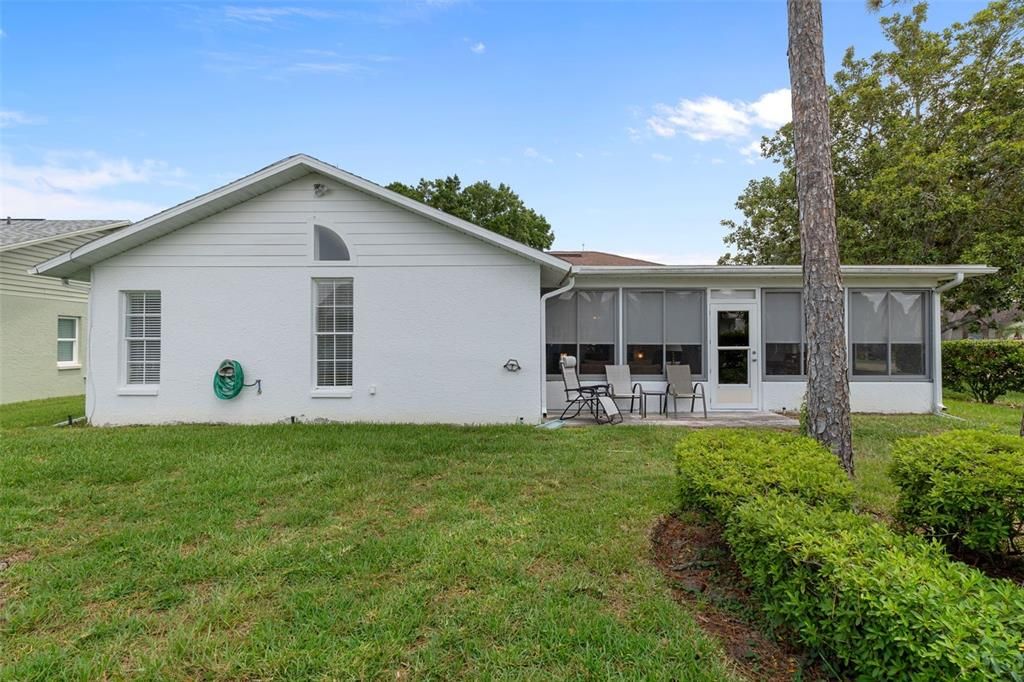 For Sale: $319,900 (2 beds, 2 baths, 1516 Square Feet)