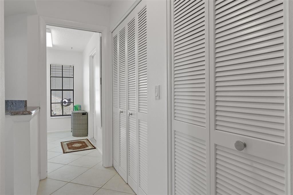 For Sale: $319,900 (2 beds, 2 baths, 1516 Square Feet)