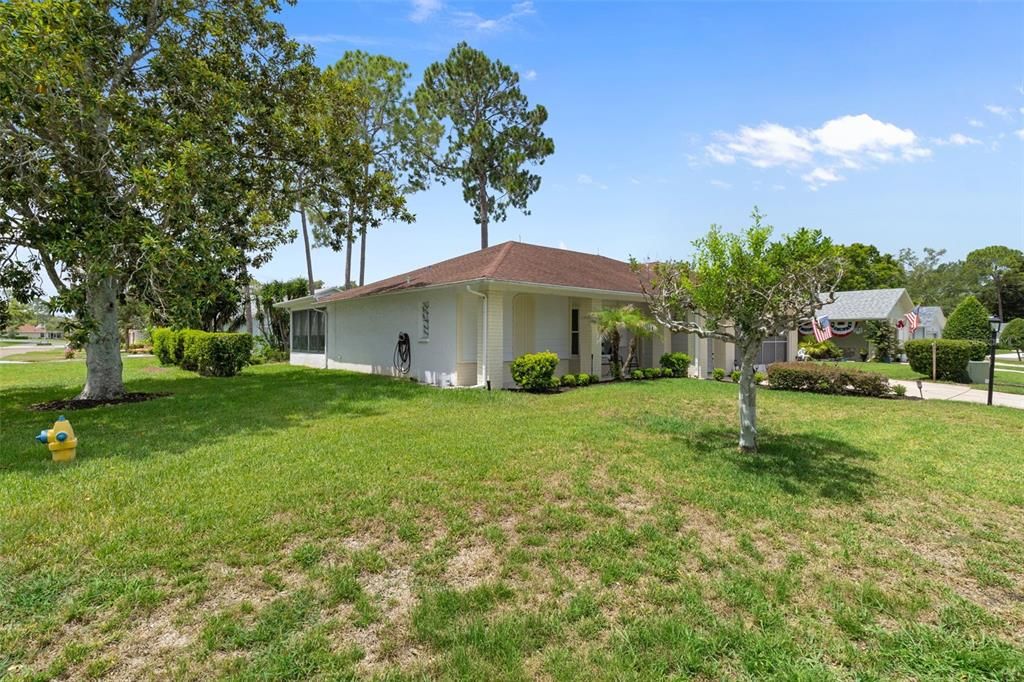 For Sale: $319,900 (2 beds, 2 baths, 1516 Square Feet)