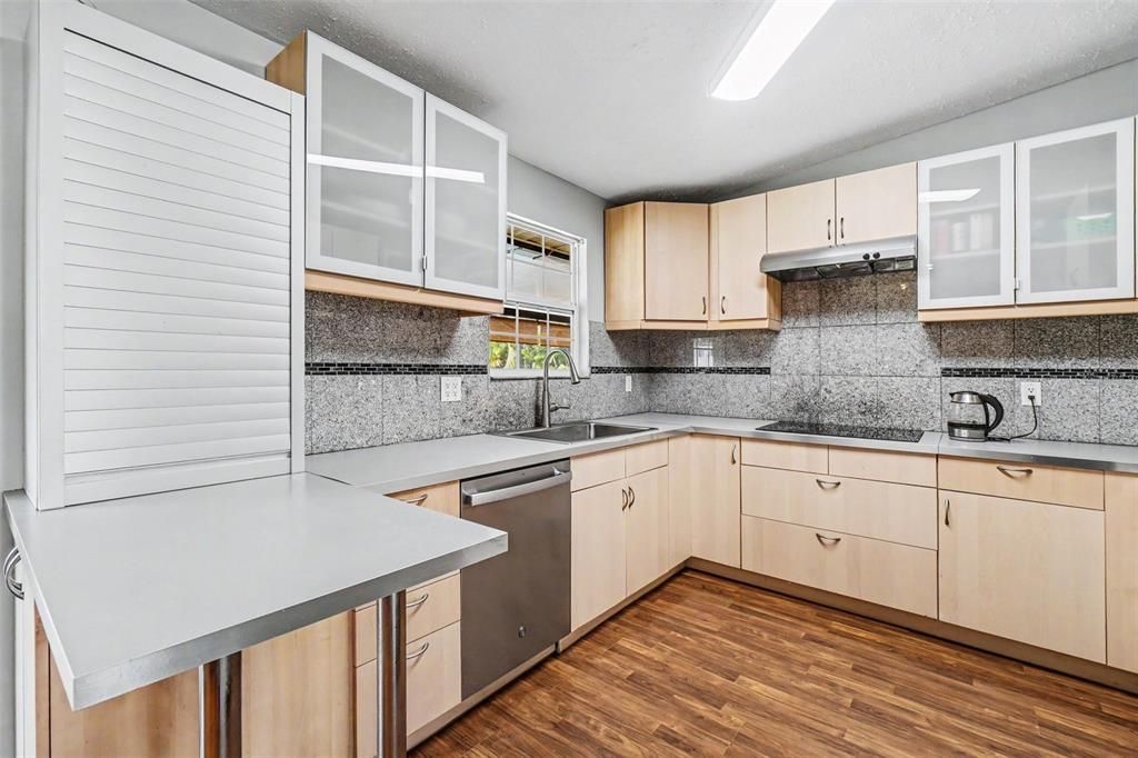For Sale: $309,000 (3 beds, 2 baths, 1176 Square Feet)